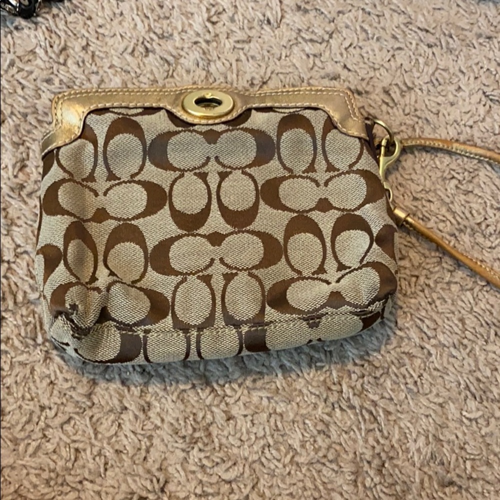 Gold coach clutch